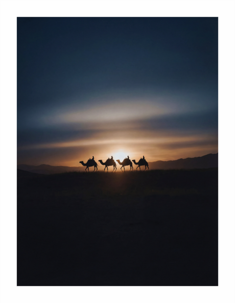 Main image Caravan at Sunset – Cinematic Bedouin Fine Art Print